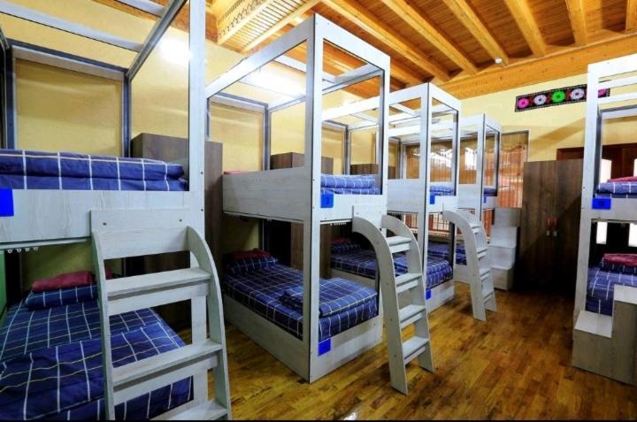 Yellow Hostel Duszanbe Zewnętrze zdjęcie