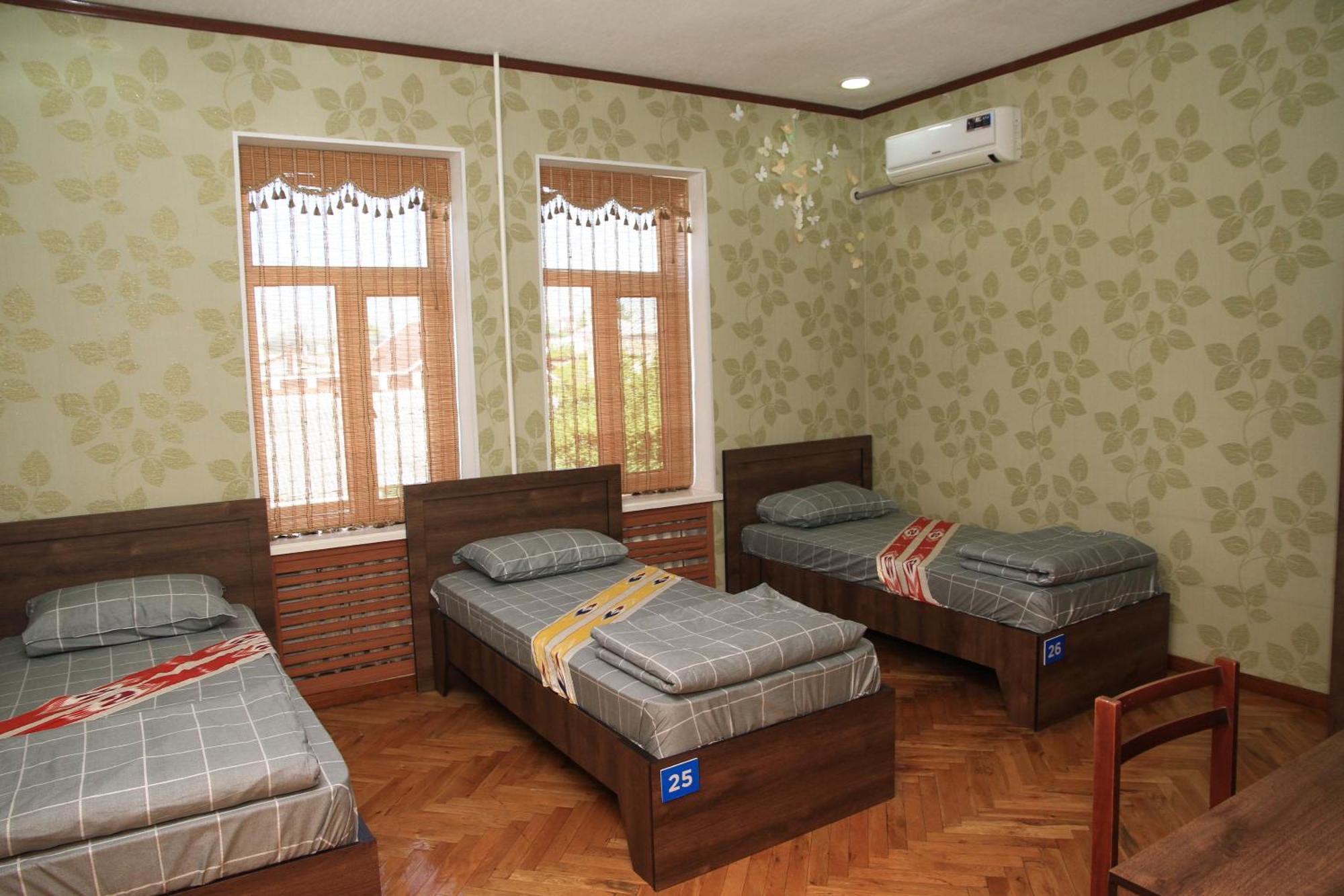 Yellow Hostel Duszanbe Zewnętrze zdjęcie