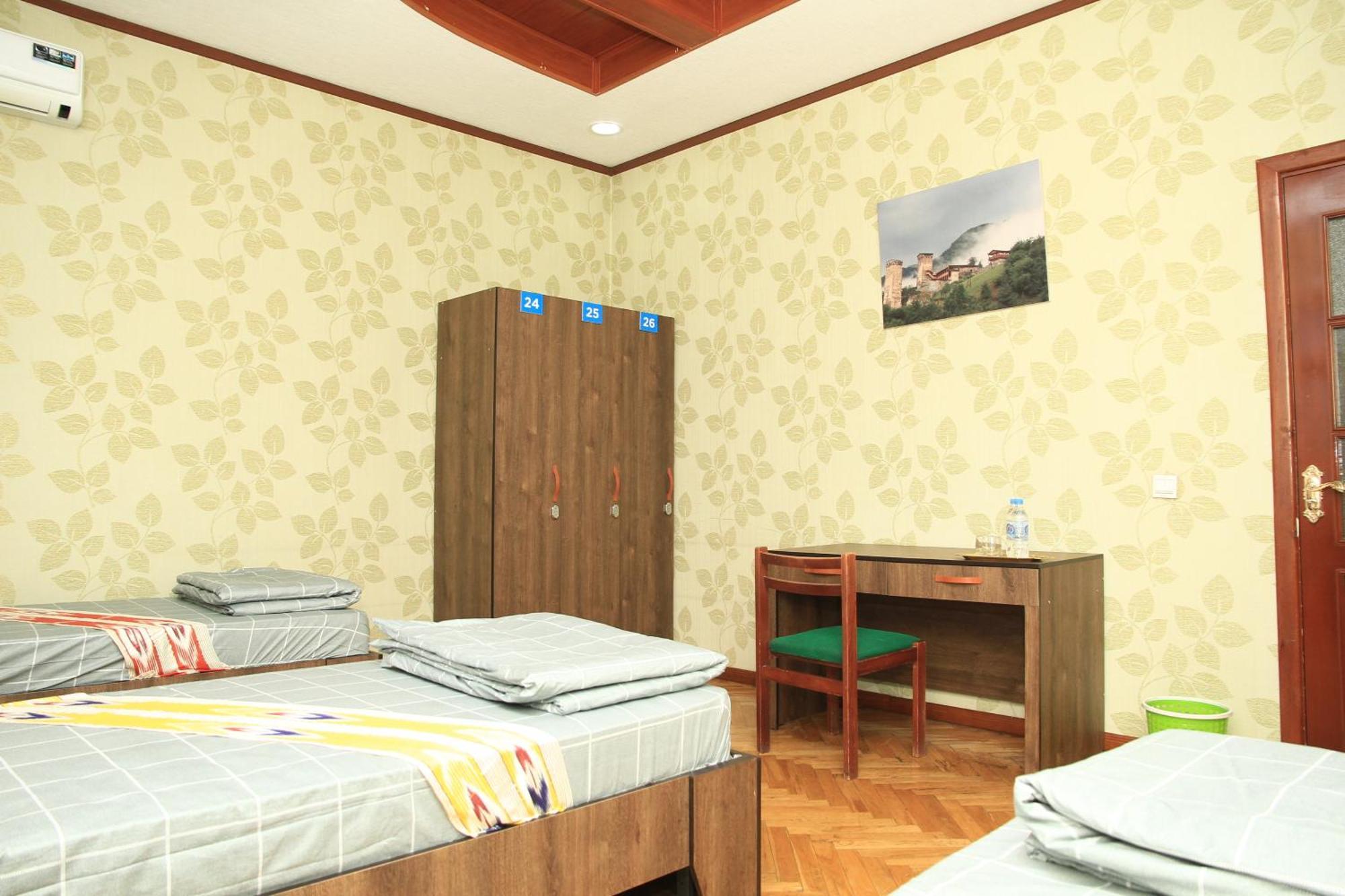 Yellow Hostel Duszanbe Zewnętrze zdjęcie