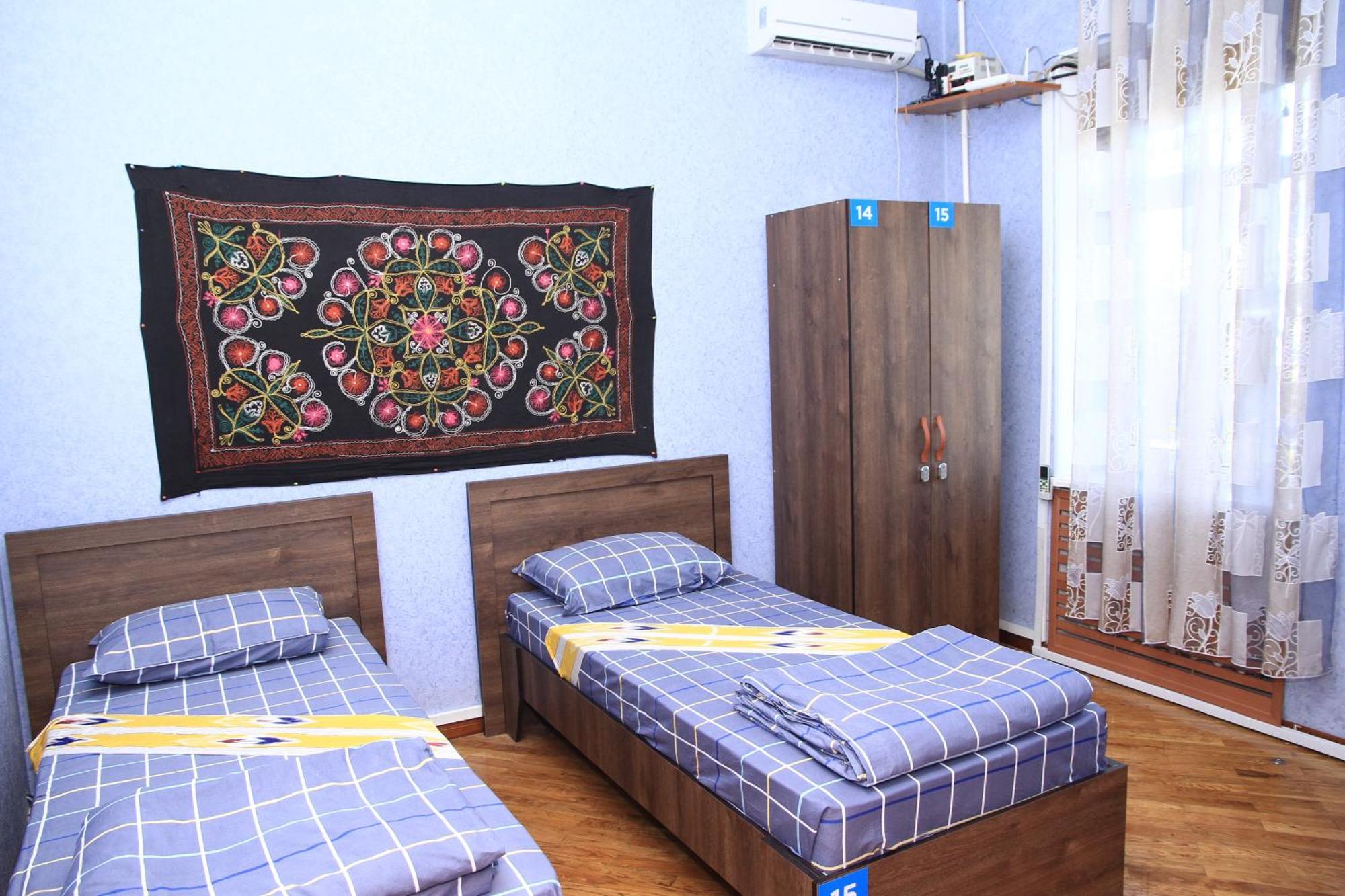 Yellow Hostel Duszanbe Zewnętrze zdjęcie
