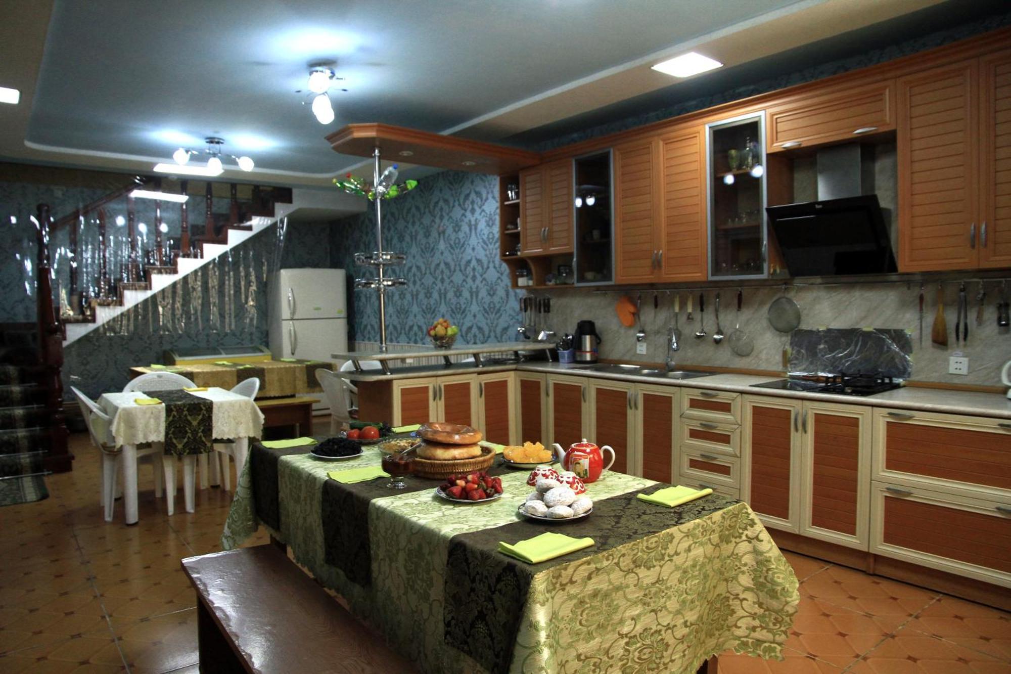 Yellow Hostel Duszanbe Zewnętrze zdjęcie