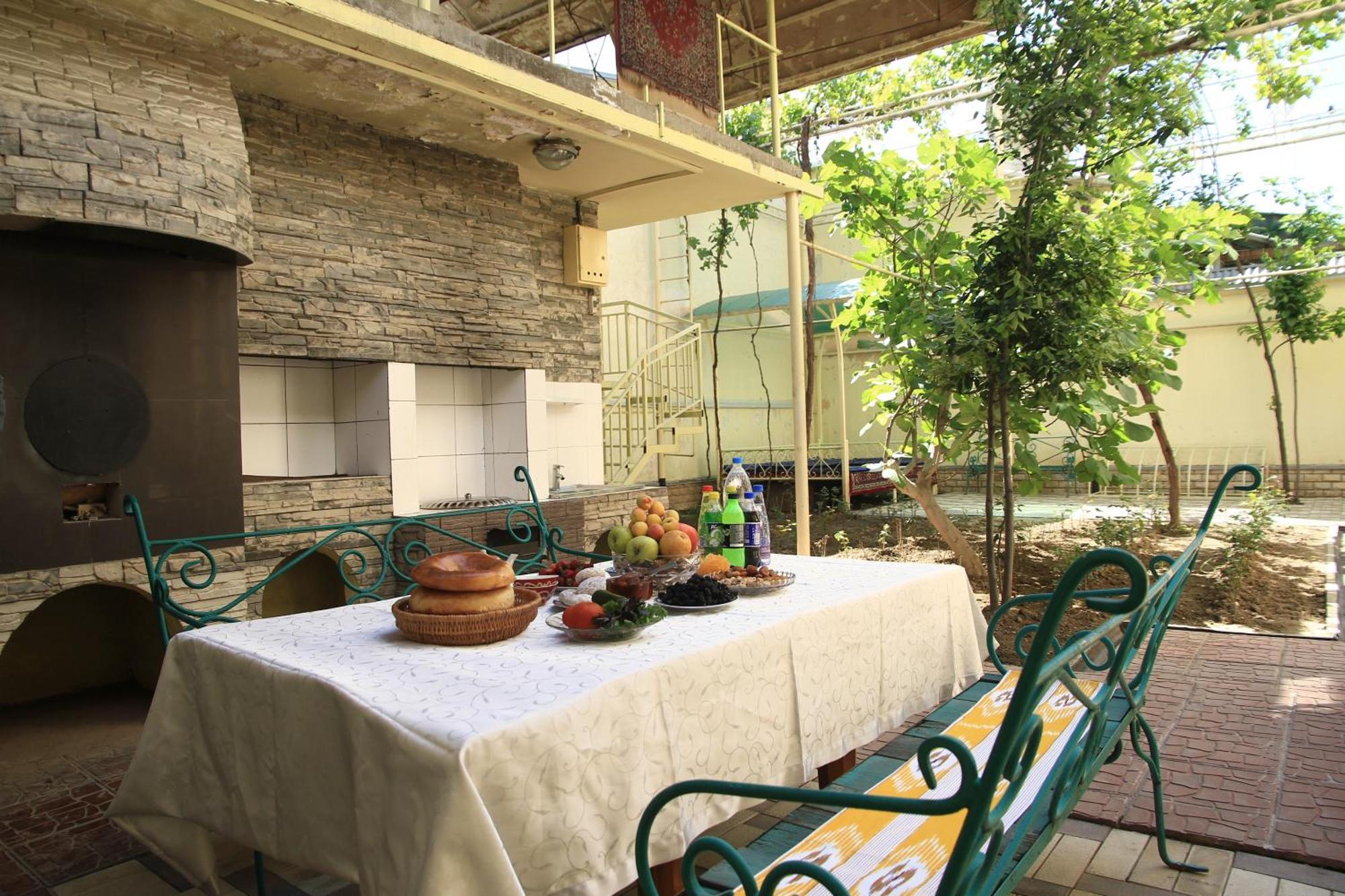 Yellow Hostel Duszanbe Zewnętrze zdjęcie