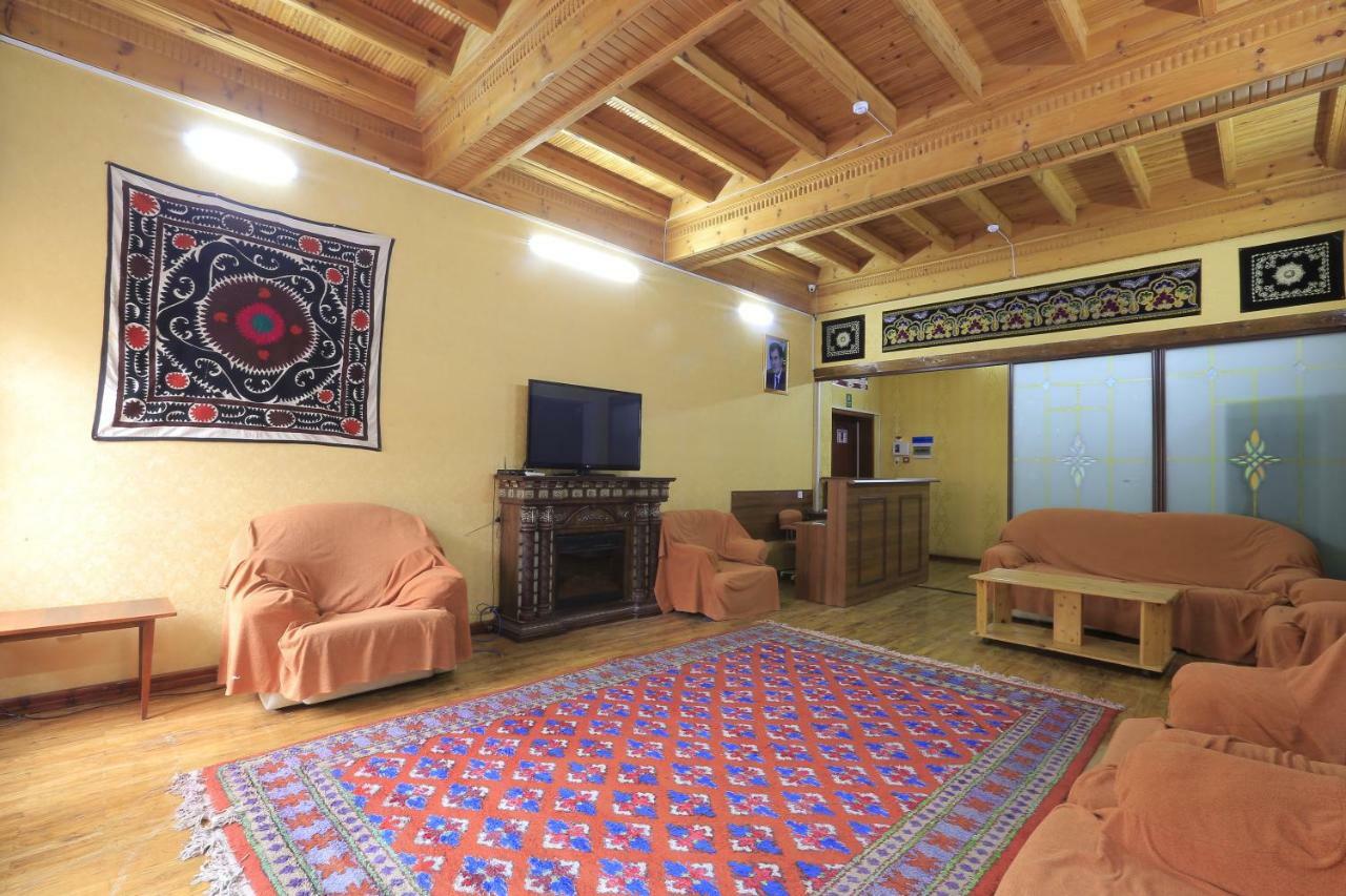 Yellow Hostel Duszanbe Zewnętrze zdjęcie