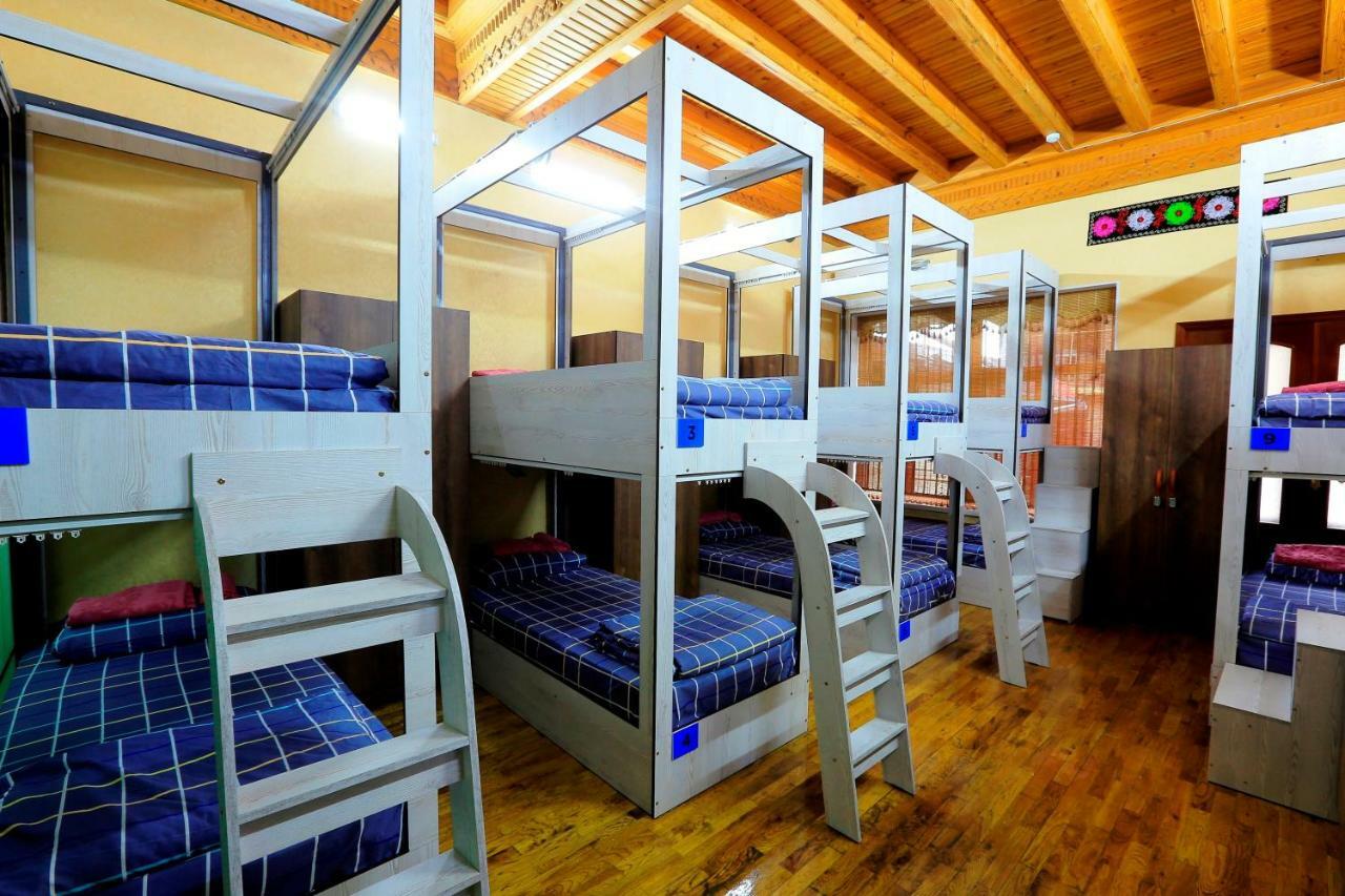 Yellow Hostel Duszanbe Zewnętrze zdjęcie