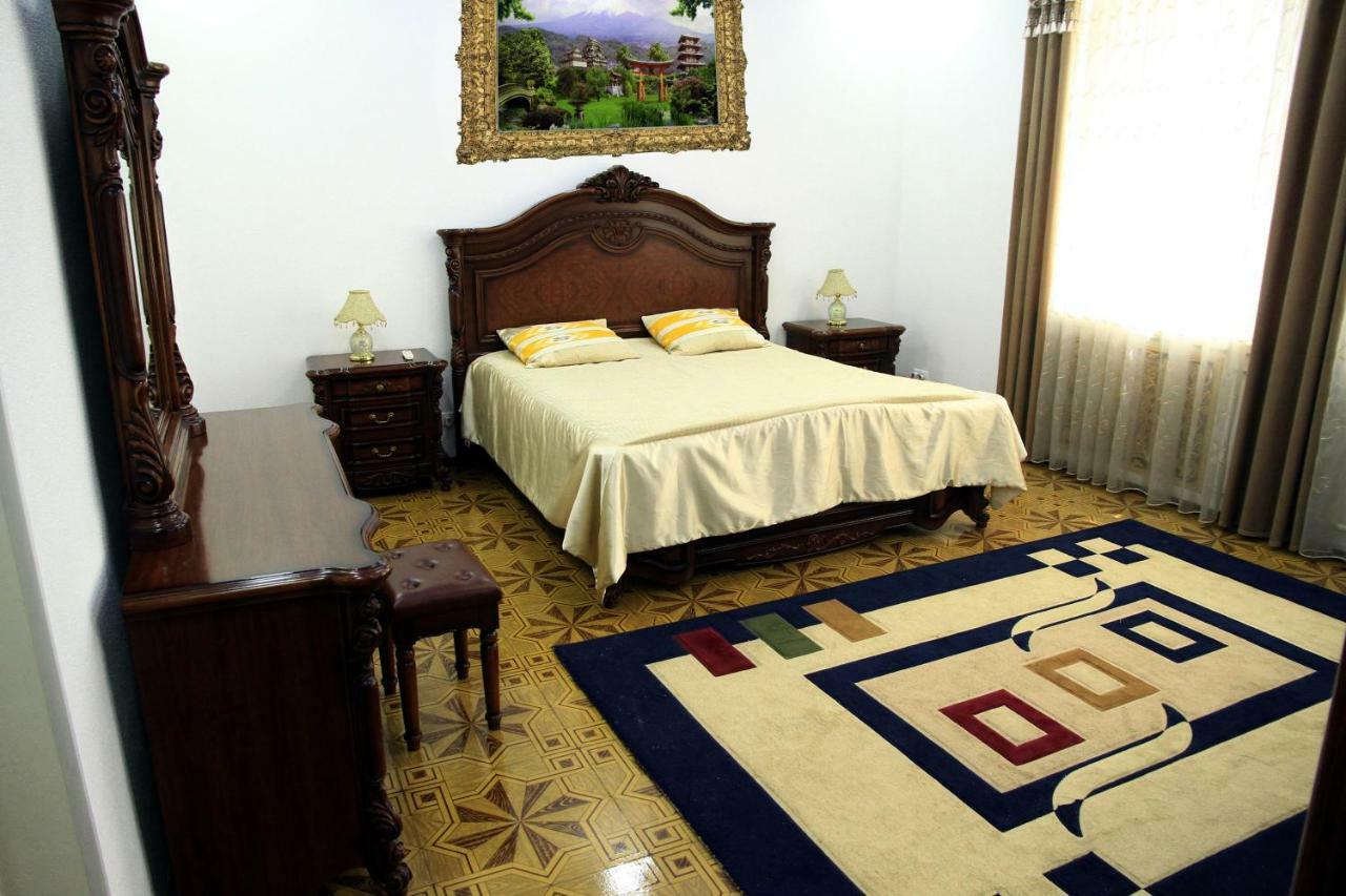 Yellow Hostel Duszanbe Zewnętrze zdjęcie