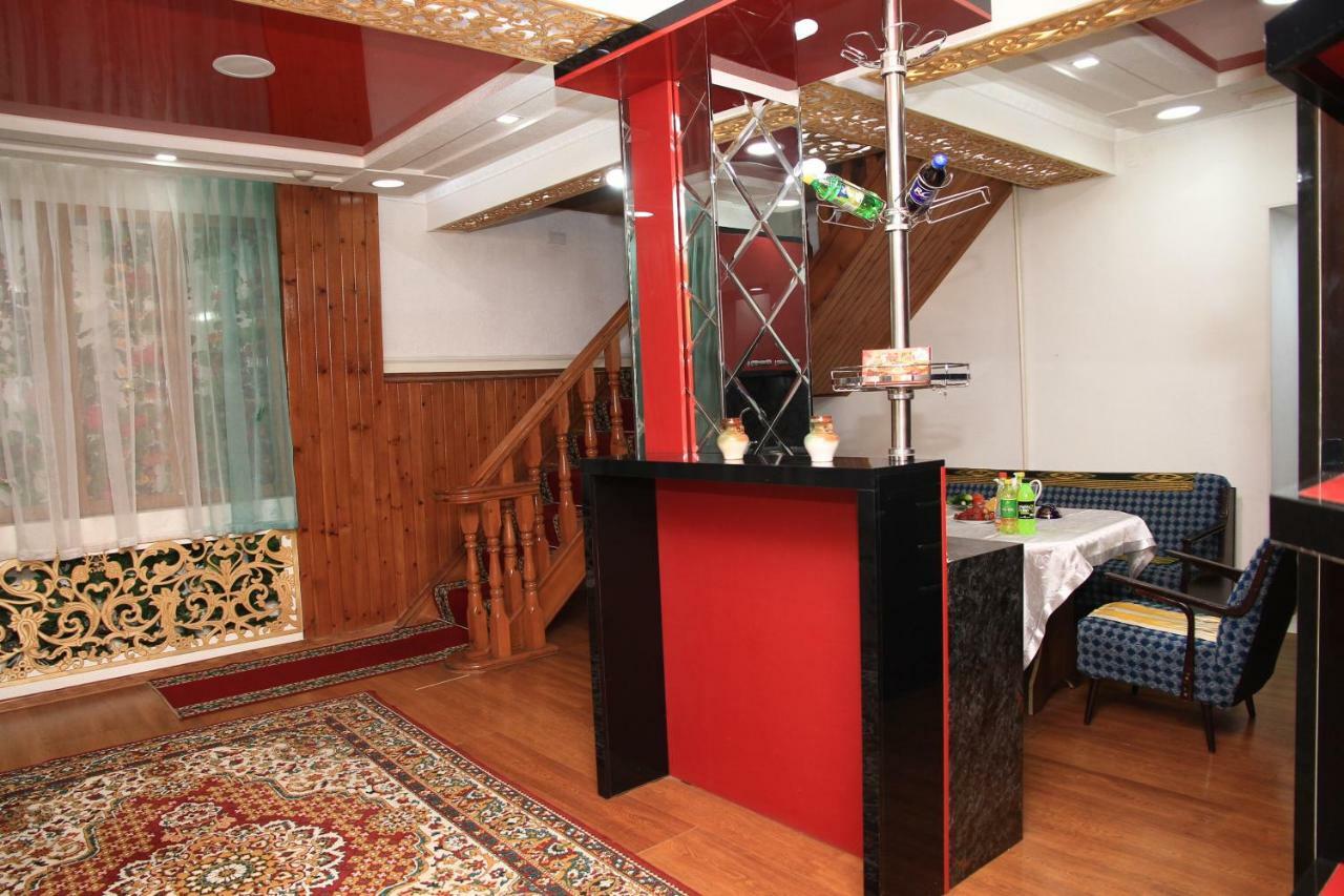 Yellow Hostel Duszanbe Zewnętrze zdjęcie